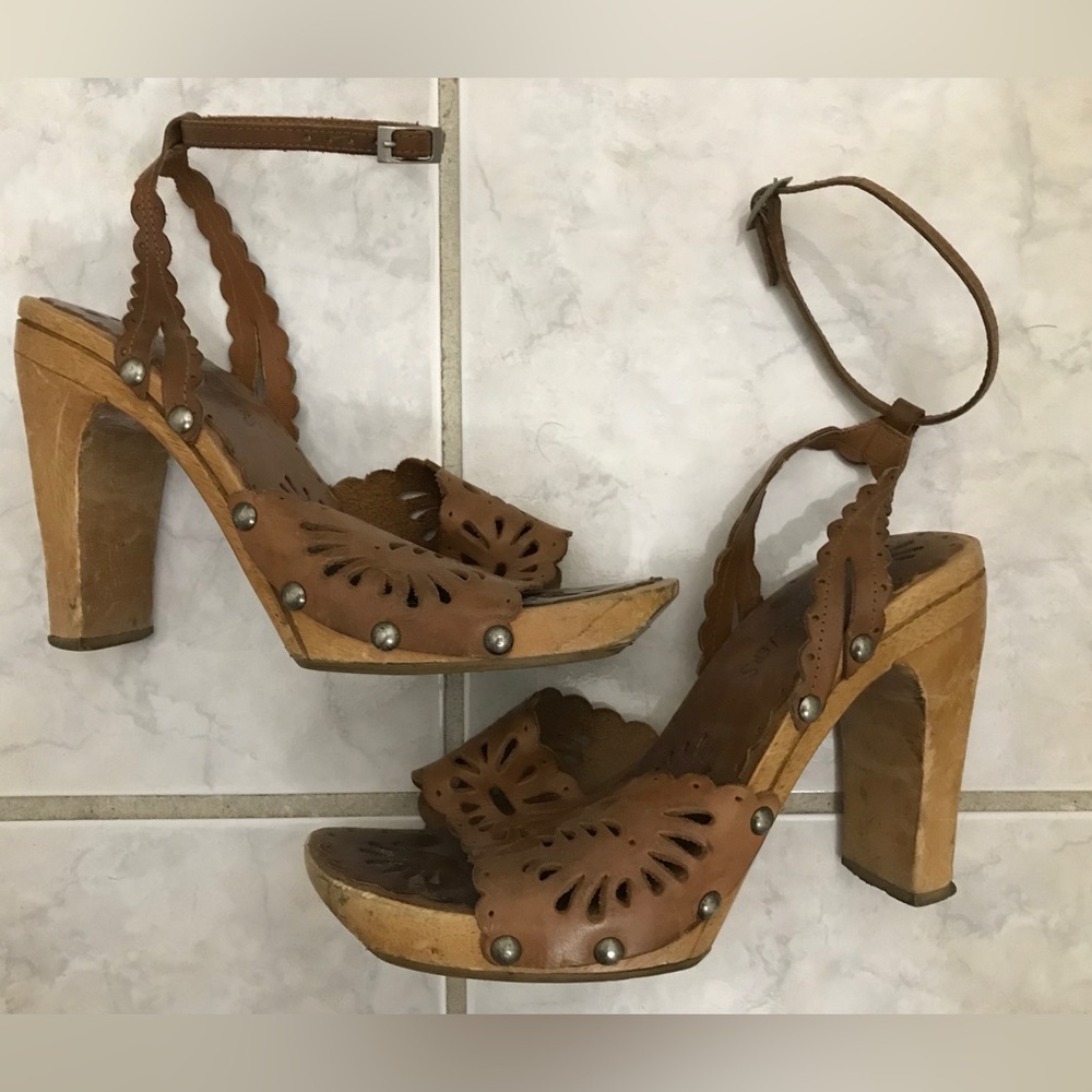 Fun Flowers Heels